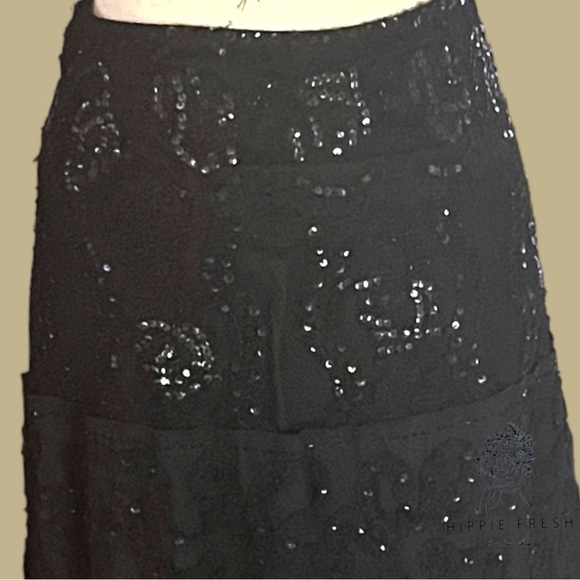 BASIL & MAUDE Anthropologie Black Lace with Sequins A Line Skirt Size 8 - Picture 3 of 8